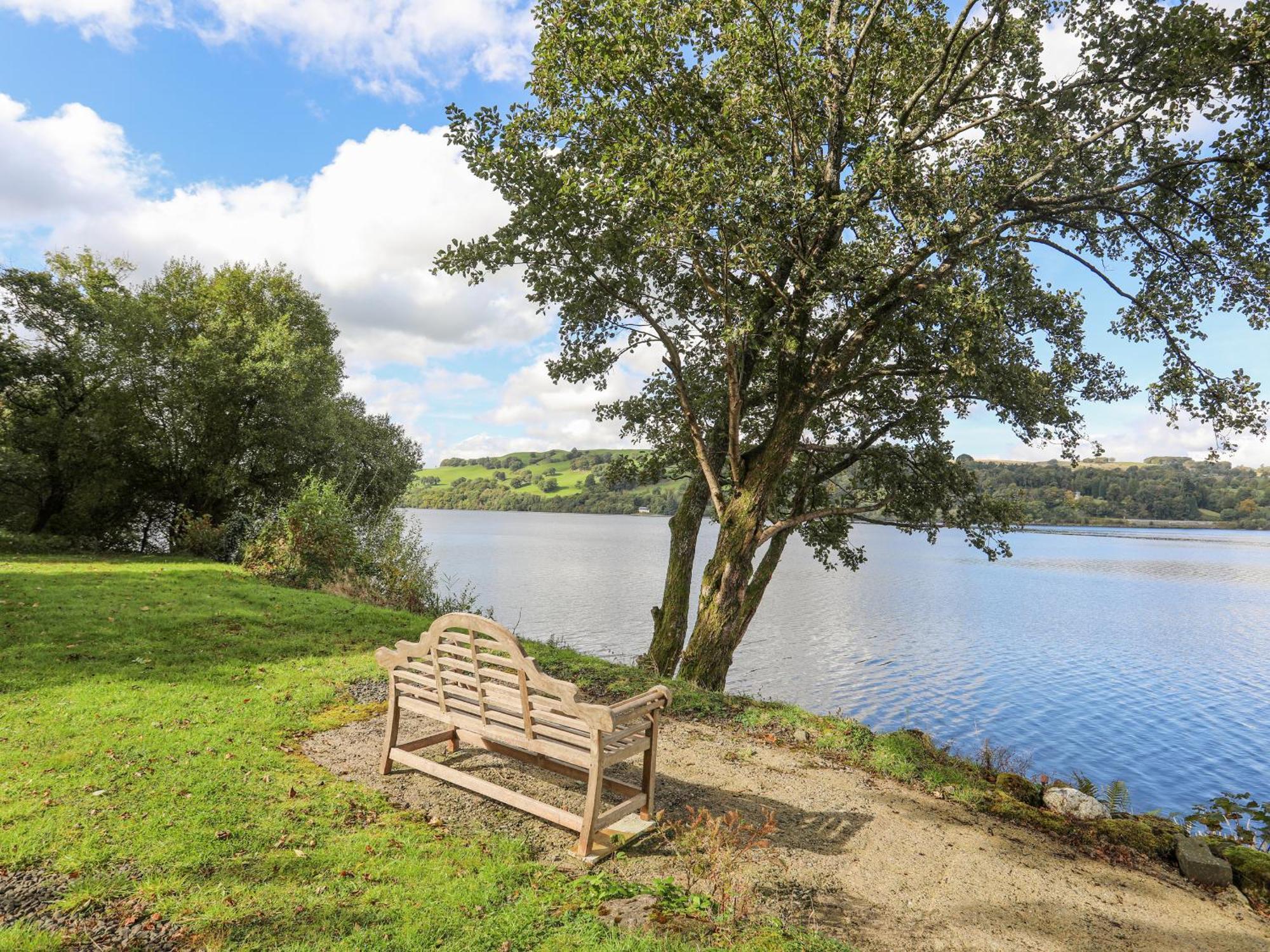 Drysgol Lakeside - Bala Lake Екстериор снимка